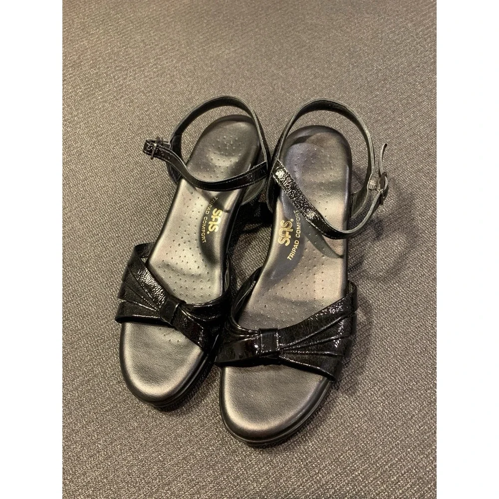 New SAS Women's Black Strippy Quarter Strap Wedge Sandal Shoes Size 8.5 N